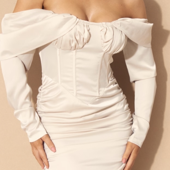 New Champagne Satin Drape Bardot Sleeve Ruched Back Bodycon Dress Size 10 - Picture 2 of 8